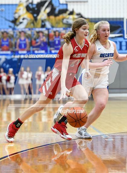 Thumbnail 3 in Decatur vs Glen Rose (UIL 4A Area Playoff) photogallery.