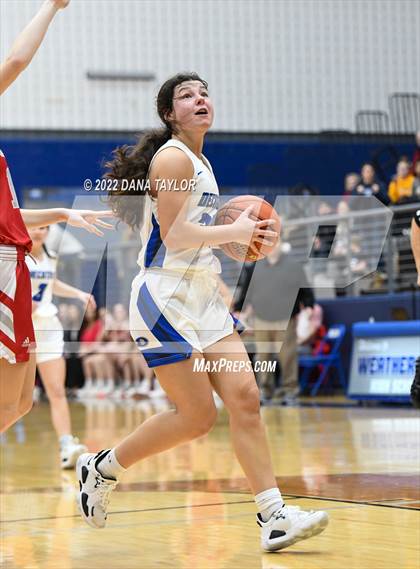 Thumbnail 1 in Decatur vs Glen Rose (UIL 4A Area Playoff) photogallery.