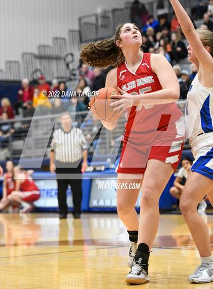Thumbnail 3 in Decatur vs Glen Rose (UIL 4A Area Playoff) photogallery.
