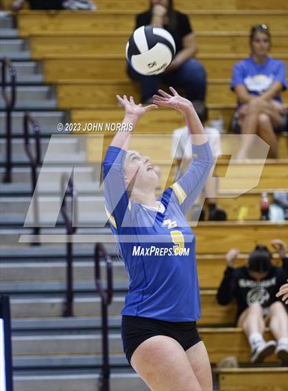 Thumbnail 2 in Fort Wayne Blackhawk Christian @ Leo photogallery.