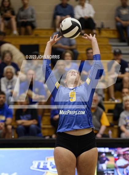 Thumbnail 3 in Fort Wayne Blackhawk Christian @ Leo photogallery.