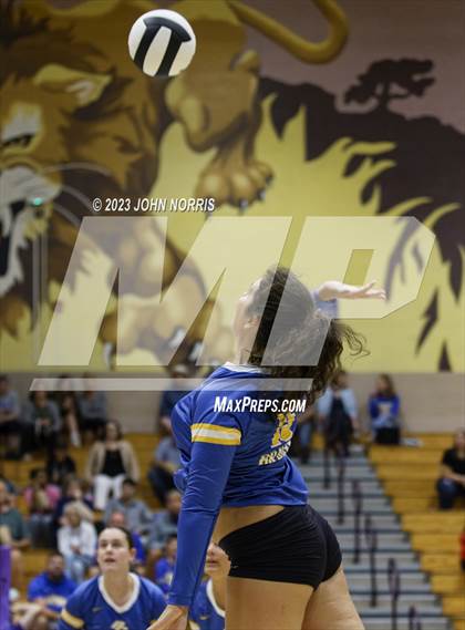 Thumbnail 3 in Fort Wayne Blackhawk Christian @ Leo photogallery.