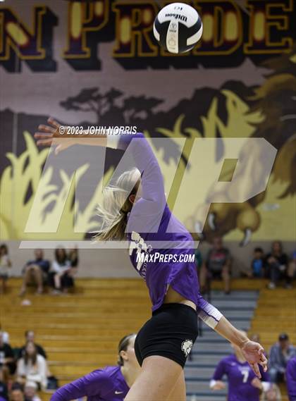 Thumbnail 2 in Fort Wayne Blackhawk Christian @ Leo photogallery.