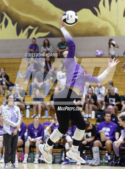 Thumbnail 3 in Fort Wayne Blackhawk Christian @ Leo photogallery.
