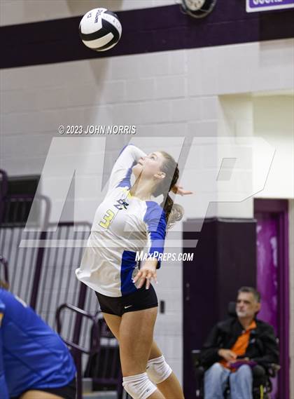 Thumbnail 1 in Fort Wayne Blackhawk Christian @ Leo photogallery.