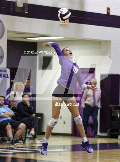 Thumbnail 3 in Fort Wayne Blackhawk Christian @ Leo photogallery.