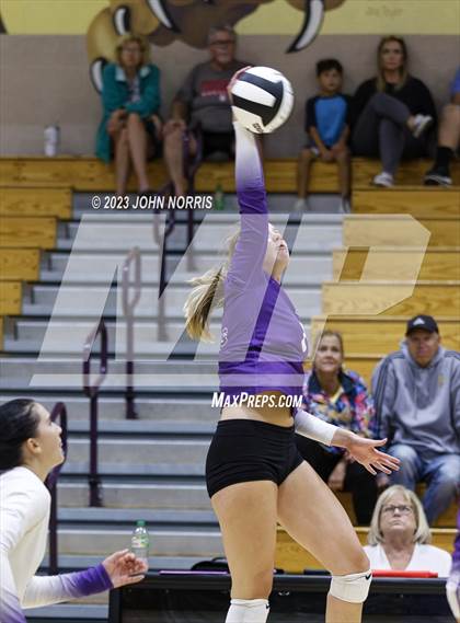 Thumbnail 1 in Fort Wayne Blackhawk Christian @ Leo photogallery.