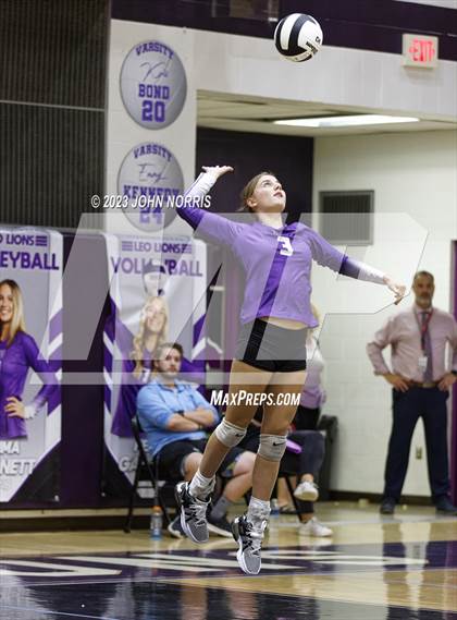 Thumbnail 3 in Fort Wayne Blackhawk Christian @ Leo photogallery.