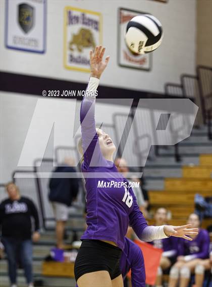 Thumbnail 1 in Fort Wayne Blackhawk Christian @ Leo photogallery.