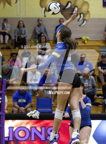 Thumbnail 2 in Fort Wayne Blackhawk Christian @ Leo photogallery.