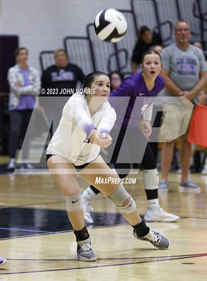 Thumbnail 3 in Fort Wayne Blackhawk Christian @ Leo photogallery.