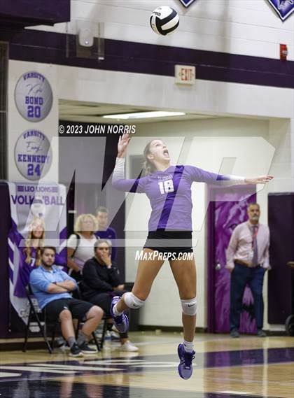 Thumbnail 2 in Fort Wayne Blackhawk Christian @ Leo photogallery.