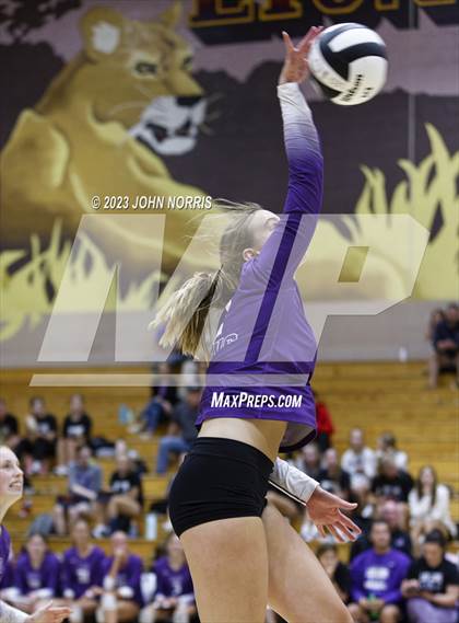 Thumbnail 1 in Fort Wayne Blackhawk Christian @ Leo photogallery.
