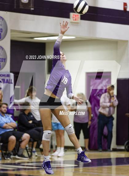 Thumbnail 1 in Fort Wayne Blackhawk Christian @ Leo photogallery.