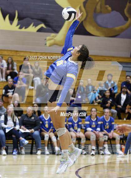 Thumbnail 3 in Fort Wayne Blackhawk Christian @ Leo photogallery.