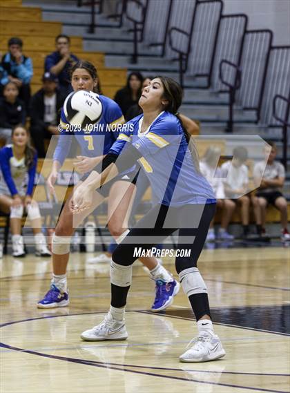 Thumbnail 1 in Fort Wayne Blackhawk Christian @ Leo photogallery.
