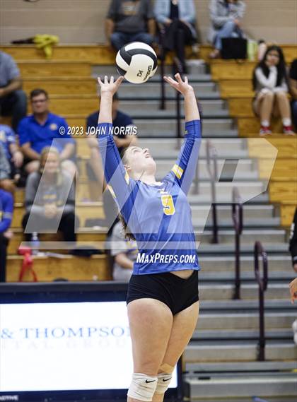 Thumbnail 2 in Fort Wayne Blackhawk Christian @ Leo photogallery.