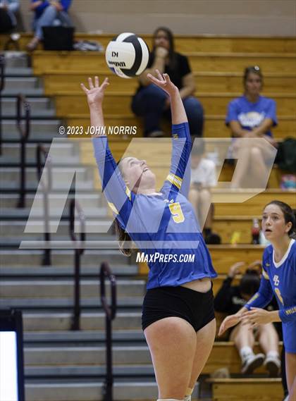 Thumbnail 3 in Fort Wayne Blackhawk Christian @ Leo photogallery.