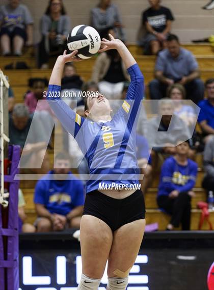 Thumbnail 3 in Fort Wayne Blackhawk Christian @ Leo photogallery.