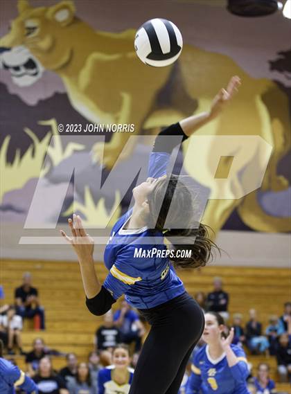 Thumbnail 1 in Fort Wayne Blackhawk Christian @ Leo photogallery.