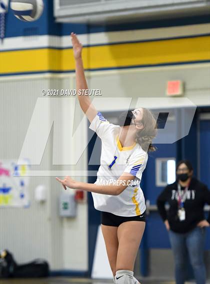 Thumbnail 3 in El Camino @ Del Campo photogallery.