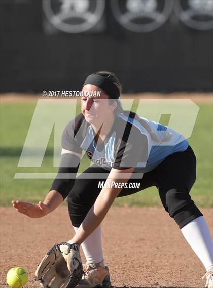 Thumbnail 3 in Villa Park @ Canyon photogallery.