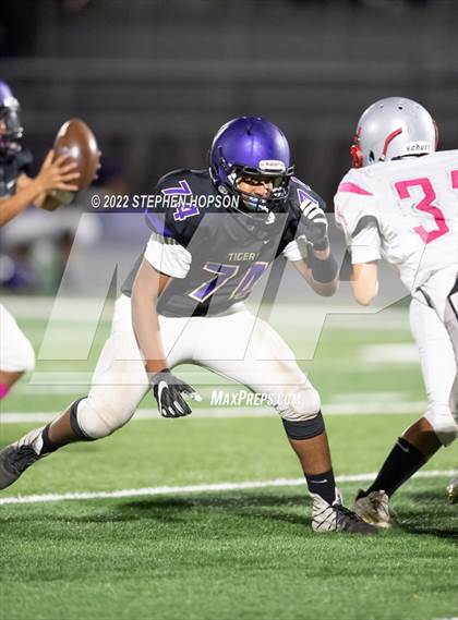 Thumbnail 2 in Lincoln @ Tokay photogallery.