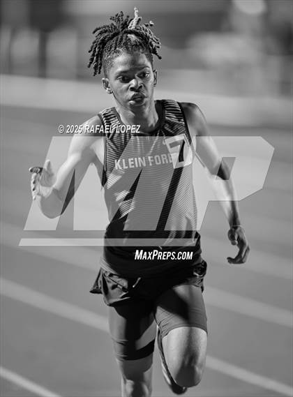 Thumbnail 1 in Generation Park Invitational (200M) photogallery.