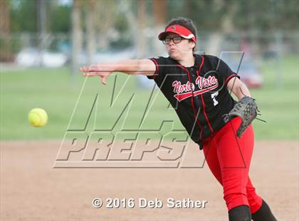 Thumbnail 3 in Norte Vista vs San Gorgonio photogallery.