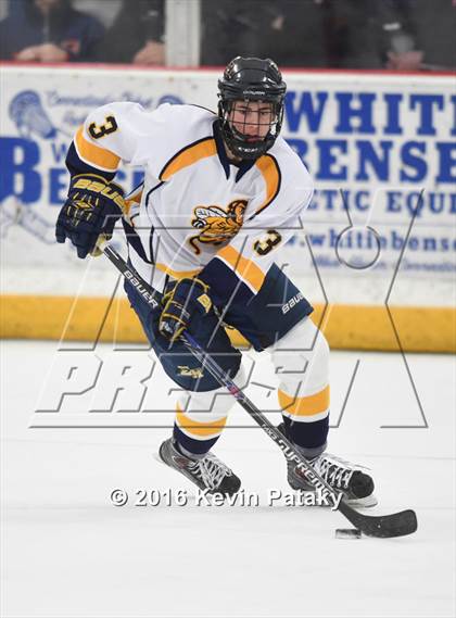 Thumbnail 2 in Branford vs. East Haven (CIAC D2 Quarterfinal) photogallery.