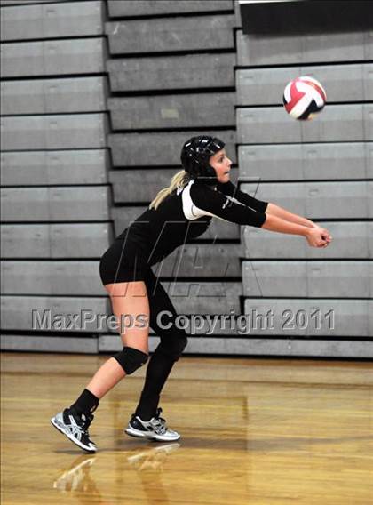 Thumbnail 2 in Redondo vs. Assumption (Durango Fall Classic) photogallery.