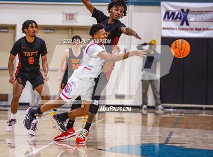 Thumbnail 2 in Sheldon v Taft (Proving Grounds '22 @ Sheldon High) photogallery.