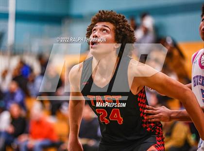 Thumbnail 1 in Sheldon v Taft (Proving Grounds '22 @ Sheldon High) photogallery.