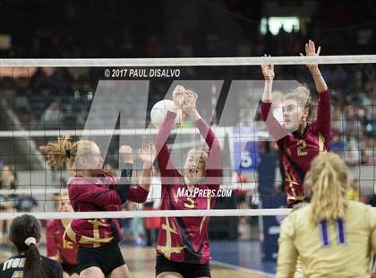 Thumbnail 2 in Holy Family vs. Ponderosa (CHSAA 4A Pool Play) photogallery.