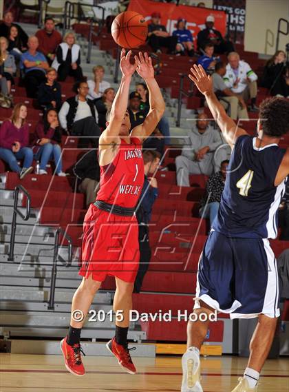 Thumbnail 1 in Harvard-Westlake vs. St. John Bosco (MaxPreps Holiday Classic Gatorade Championship) photogallery.
