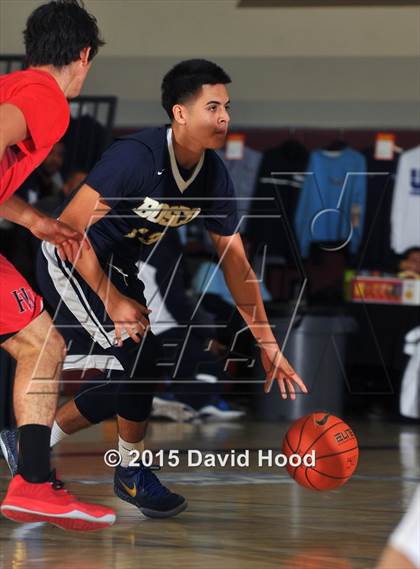 Thumbnail 1 in Harvard-Westlake vs. St. John Bosco (MaxPreps Holiday Classic Gatorade Championship) photogallery.