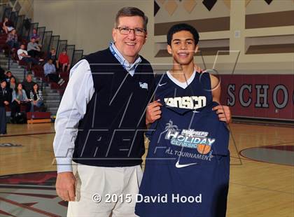 Thumbnail 3 in Harvard-Westlake vs. St. John Bosco (MaxPreps Holiday Classic Gatorade Championship) photogallery.