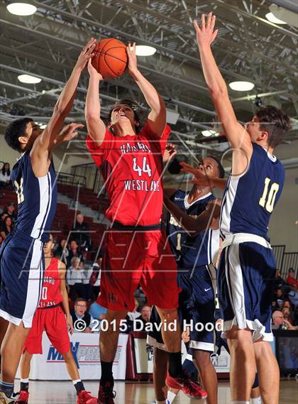 Thumbnail 2 in Harvard-Westlake vs. St. John Bosco (MaxPreps Holiday Classic Gatorade Championship) photogallery.