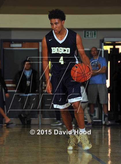 Thumbnail 2 in Harvard-Westlake vs. St. John Bosco (MaxPreps Holiday Classic Gatorade Championship) photogallery.