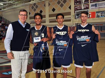Thumbnail 1 in Harvard-Westlake vs. St. John Bosco (MaxPreps Holiday Classic Gatorade Championship) photogallery.