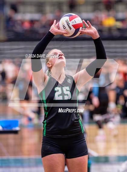 Thumbnail 2 in Payson vs. Hillcrest (UHSAA 4A Second Round) photogallery.