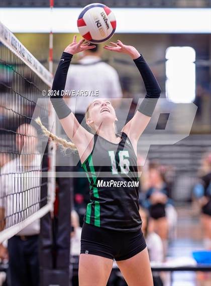 Thumbnail 2 in Payson vs. Hillcrest (UHSAA 4A Second Round) photogallery.