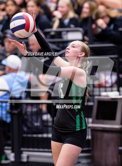 Thumbnail 1 in Payson vs. Hillcrest (UHSAA 4A Second Round) photogallery.