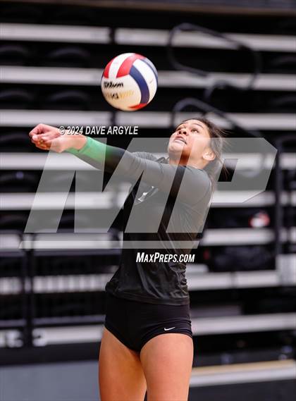 Thumbnail 3 in Payson vs. Hillcrest (UHSAA 4A Second Round) photogallery.
