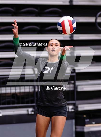 Thumbnail 1 in Payson vs. Hillcrest (UHSAA 4A Second Round) photogallery.