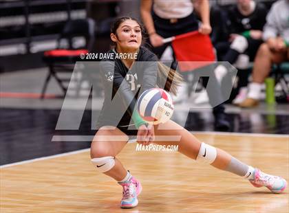 Thumbnail 3 in Payson vs. Hillcrest (UHSAA 4A Second Round) photogallery.