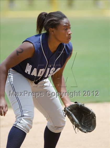 Thumbnail 3 in Mater Dei vs Madison (CIF SDS D4 Final) photogallery.