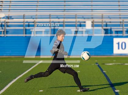 Thumbnail 2 in Navasota vs. San Elizario (UIL 4A Soccer Semifinal) photogallery.