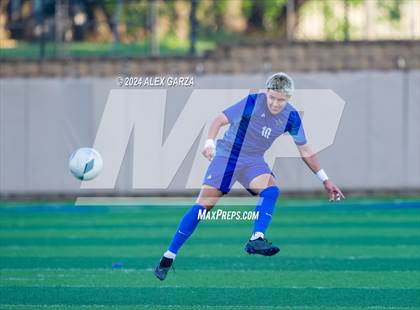 Thumbnail 2 in Navasota vs. San Elizario (UIL 4A Soccer Semifinal) photogallery.