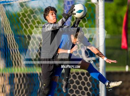 Thumbnail 1 in Navasota vs. San Elizario (UIL 4A Soccer Semifinal) photogallery.